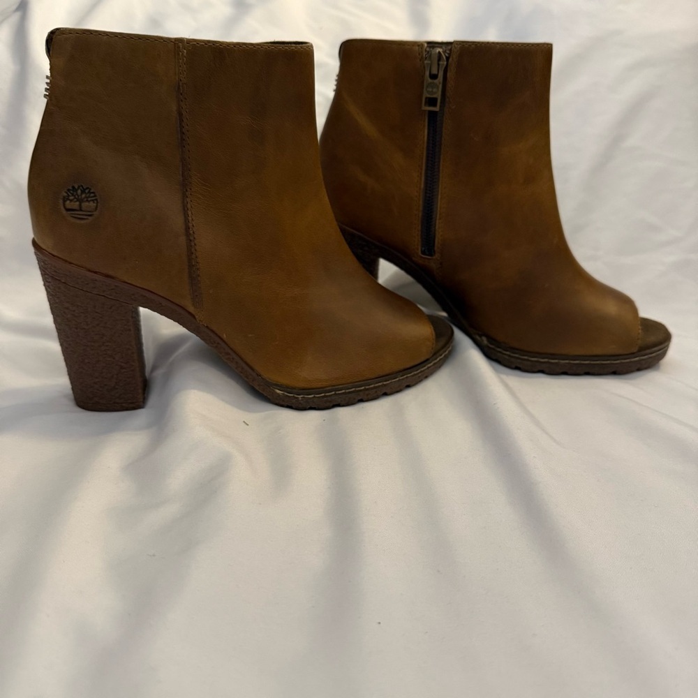 NWOT Timberland Tillston Peep Toe Heeled Boot